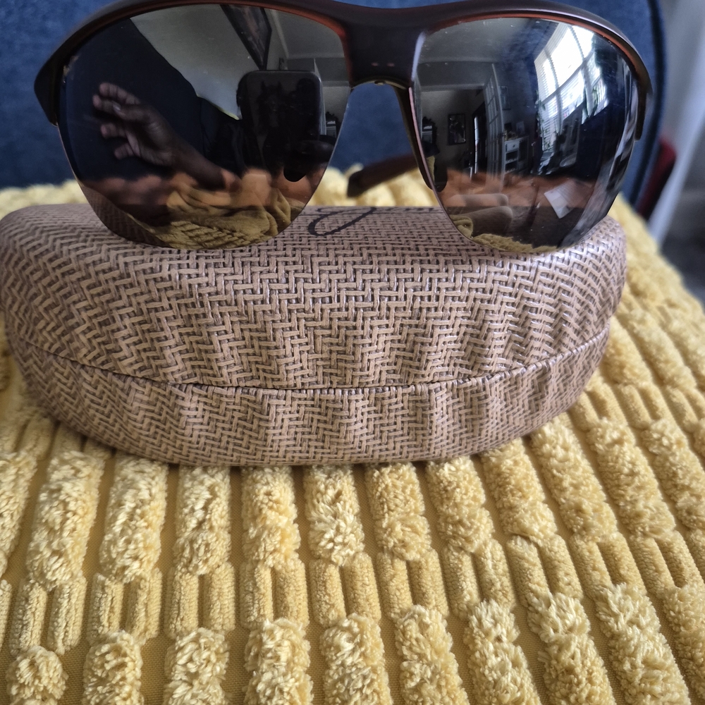 Maui Jim Sunglasses with Woven Tan Case